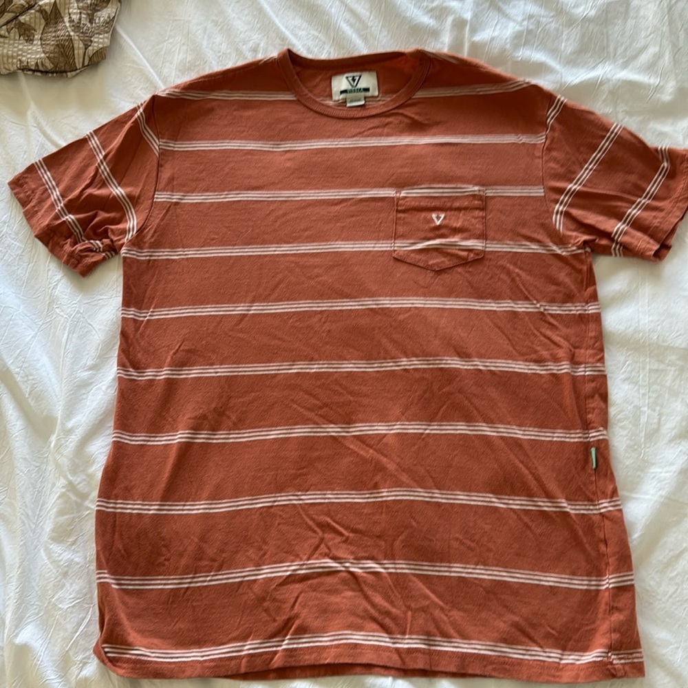 Vissla pocket tee lightly worn maybe 5 times
